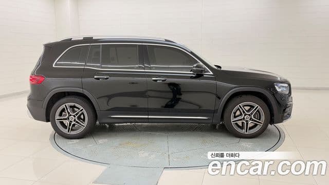 Mercedes-Benz GLB-Class 2025 — ფოტო 5/20