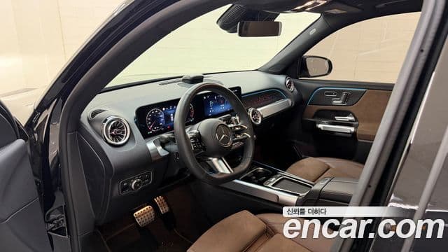 Mercedes-Benz GLB-Class 2025 — фото 13 из 20