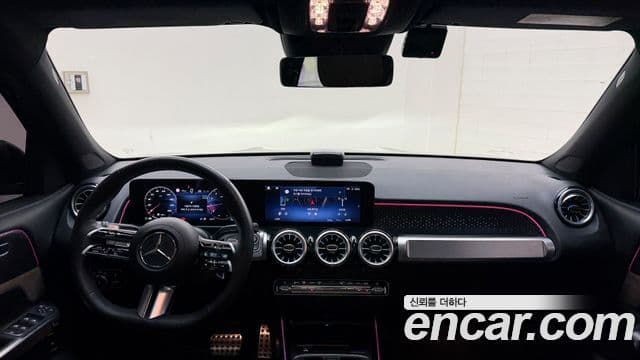 Mercedes-Benz GLB-Class 2025 — фото 16 из 20