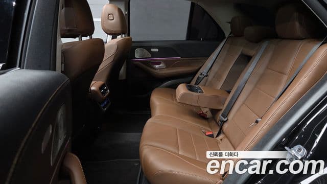 Mercedes-Benz GLE-Class 2025 — Photo 22/32