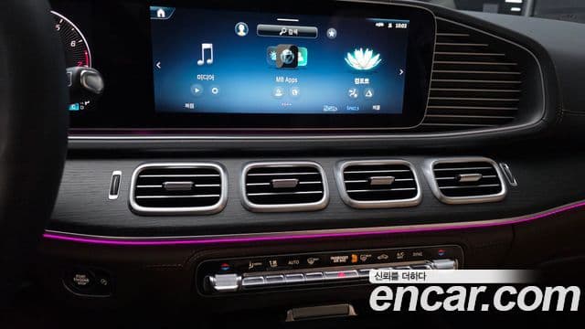 Mercedes-Benz GLE-Class 2025 — Photo 25/32