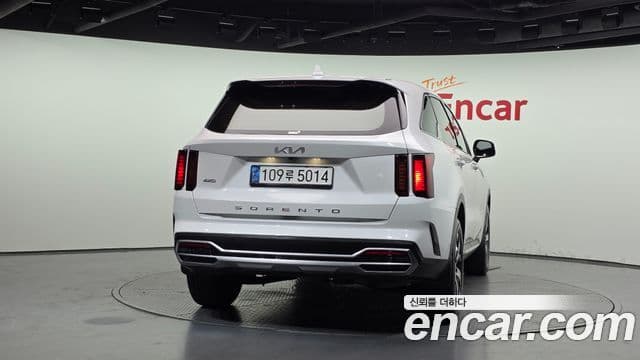 Kia Sorento 2021 — ფოტო 4/20