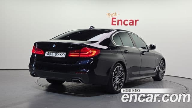 BMW 5 Series 2019 — Şəkil 2/20