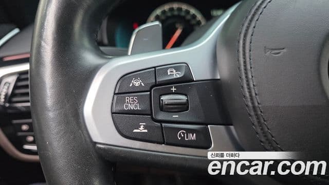 BMW 5 Series 2019 — Şəkil 17/20