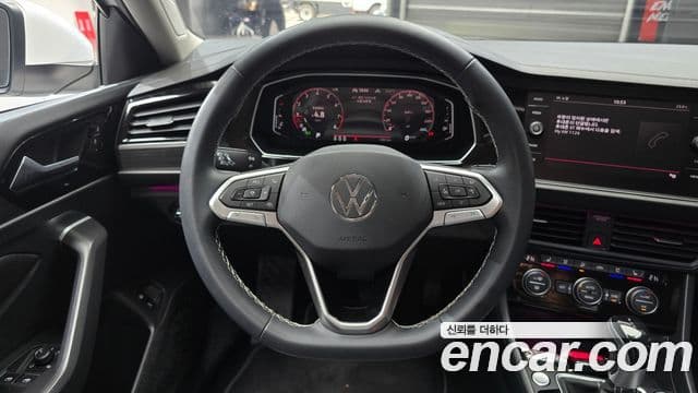 Volkswagen Jetta 2023 — Şəkil 13/20