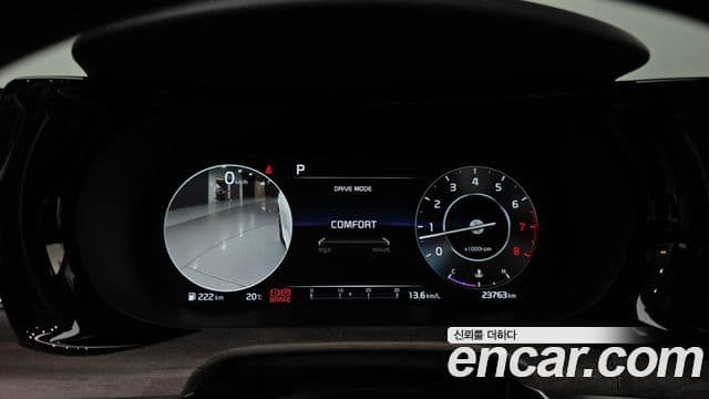 Kia K5 2022 — Şəkil 8/20