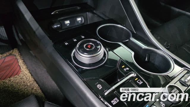 Kia K5 2022 — Şəkil 9/20