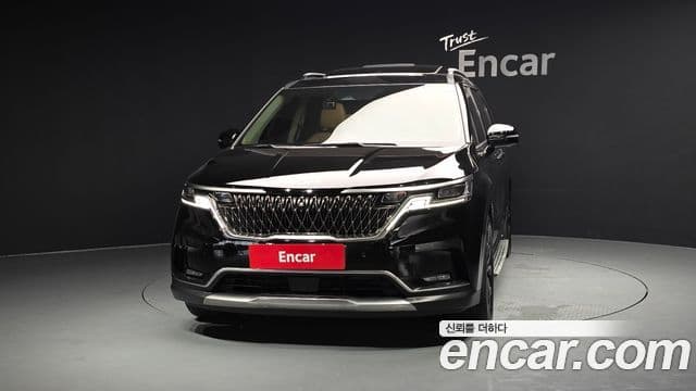 Kia Carnival 2022 — фото 3 из 20