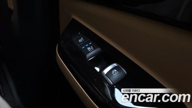 Kia Carnival 2022 — фото 18 из 20