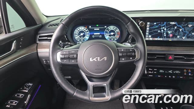 Kia K5 2023 — ფოტო 14/20
