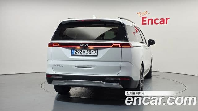Kia Carnival 2022 — ფოტო 4/20