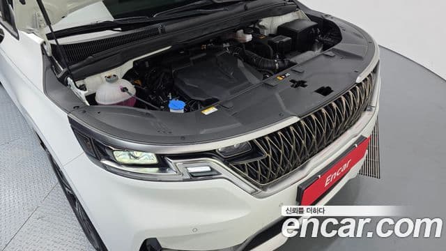 Kia Carnival 2022 — ფოტო 6/20