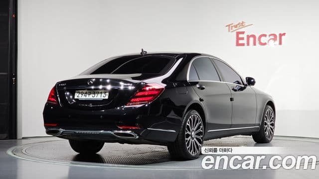 Mercedes-Benz S-Class 2020 — ფოტო 2/20
