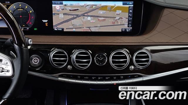 Mercedes-Benz S-Class 2020 — ფოტო 14/20