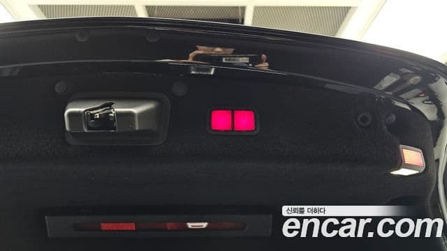 Mercedes-Benz S-Class 2020 — Photo 13/35