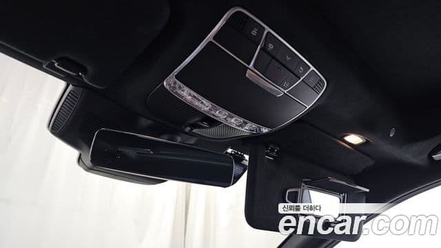 Mercedes-Benz S-Class 2020 — Photo 17/35