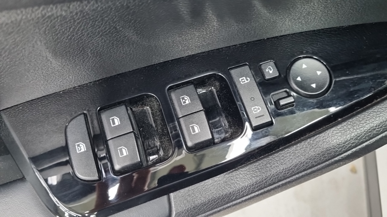 Kia Sportage 2023 — Şəkil 16/17