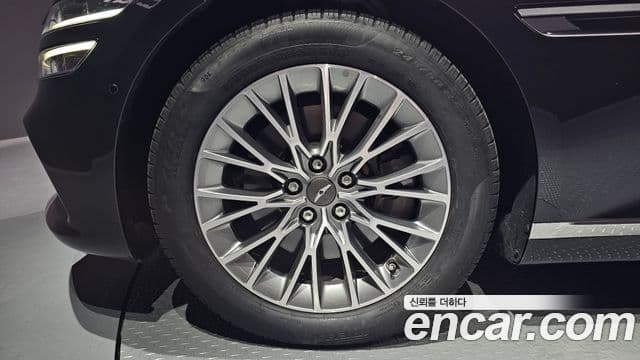 Genesis Electrified G80 2023 — фото 5 из 20
