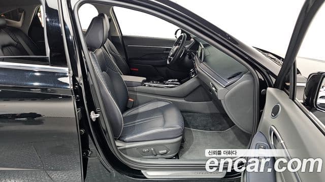 Hyundai Sonata Hybrid 2023 — Photo 6/38