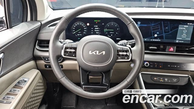 Kia Carnival 2024 — Фото 13/20