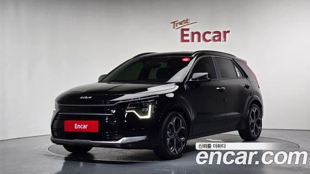 Kia Niro 2022 — ფოტო 1/20