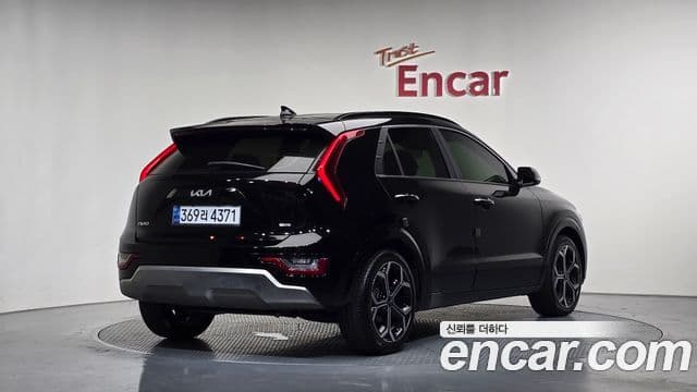 Kia Niro 2022 — ფოტო 2/20