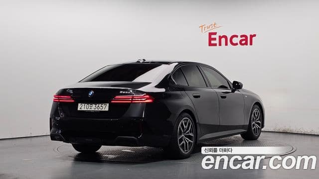 BMW 5 Series 2025 — ფოტო 2/20
