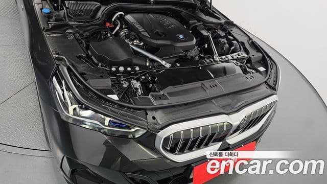 BMW 5 Series 2025 — ფოტო 6/20