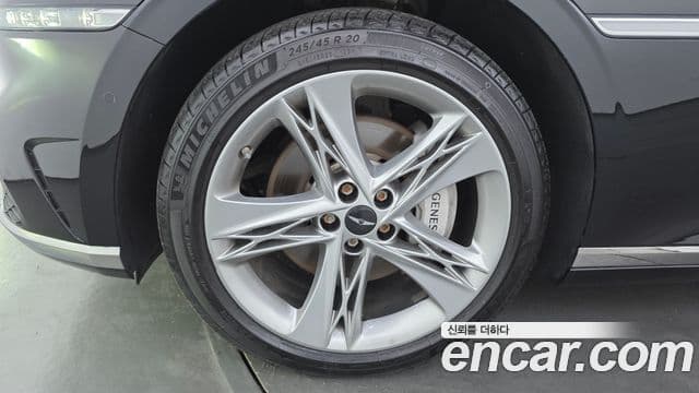 Genesis G90 2023 — ფოტო 5/20