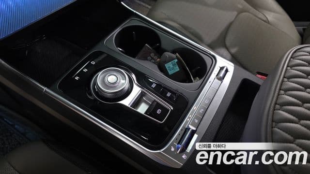 Kia Carnival 2024 — ფოტო 9/20