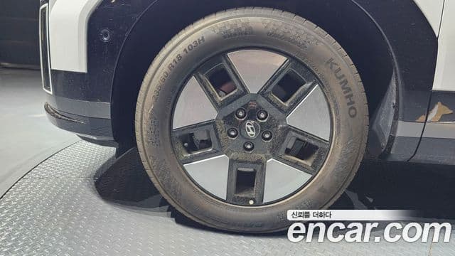Hyundai Santa Fe 2023 — Photo 9/20