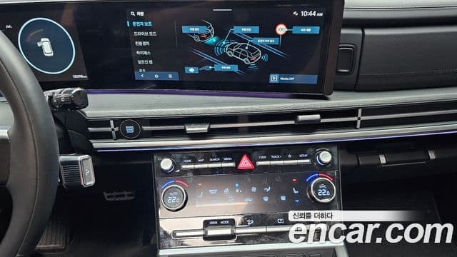 Hyundai Santa Fe 2023 — Photo 16/20