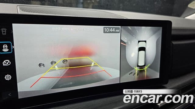 Hyundai Santa Fe 2023 — Photo 1/20