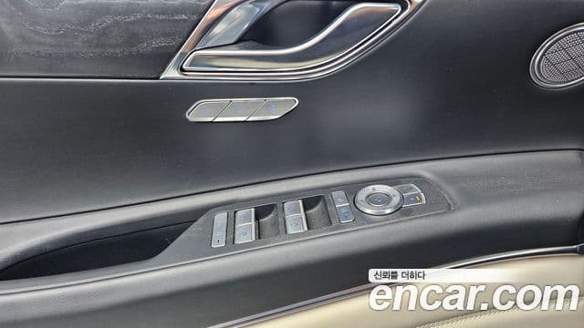 Genesis GV80 2023 — Photo 25/31