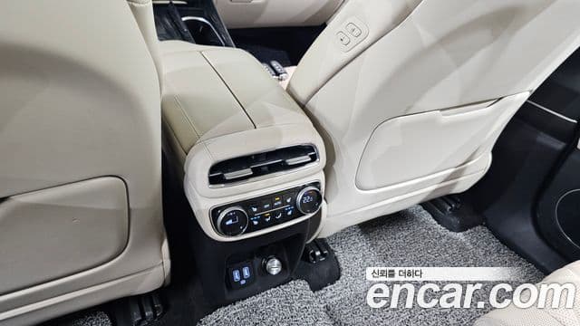 Genesis GV80 2023 — Photo 9/31