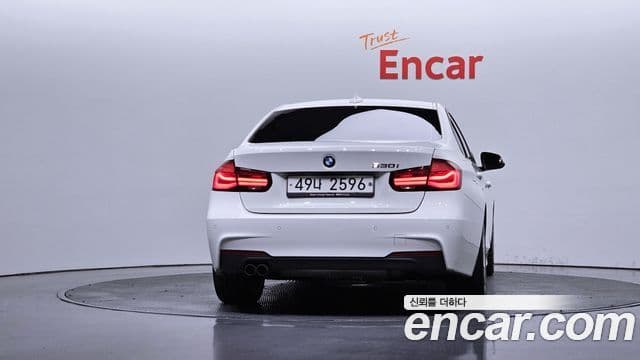 BMW 3 Series 2018 — фото 4 из 20