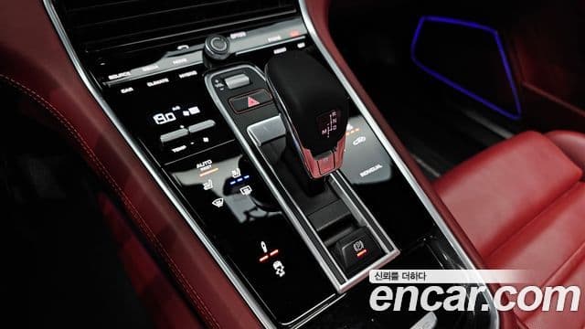 Porsche Panamera 2020 — Şəkil 8/20