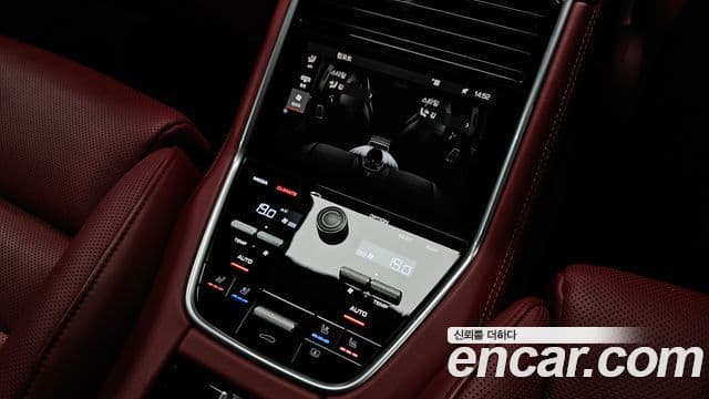 Porsche Panamera 2020 — Şəkil 19/20