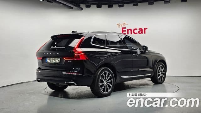 Volvo XC60 2021 — Şəkil 2/20