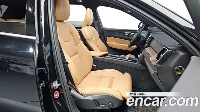 Volvo XC60 2021 — Şəkil 11/20