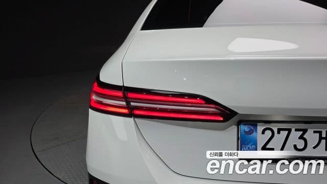 BMW 5 Series 2025 — Photo 16/34