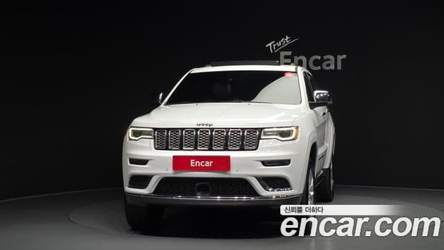 Jeep Grand Cherokee 2021 — Фото 3/20