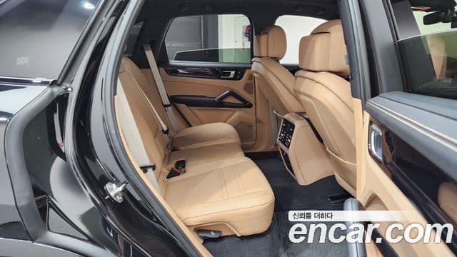 Porsche Cayenne 2022 — Photo 3/20