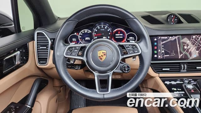 Porsche Cayenne 2022 — Photo 13/20