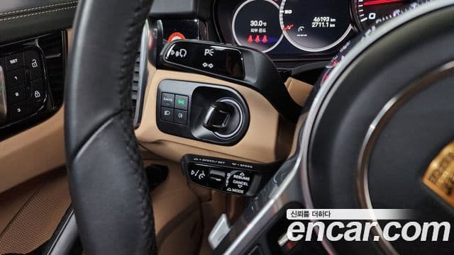 Porsche Cayenne 2022 — Photo 10/20