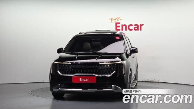 Kia Carnival 2024 — фото 3 из 20