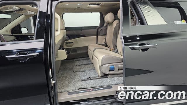 Kia Carnival 2024 — Şəkil 11/20