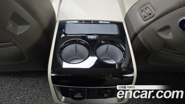 Kia Carnival 2024 — Şəkil 18/20