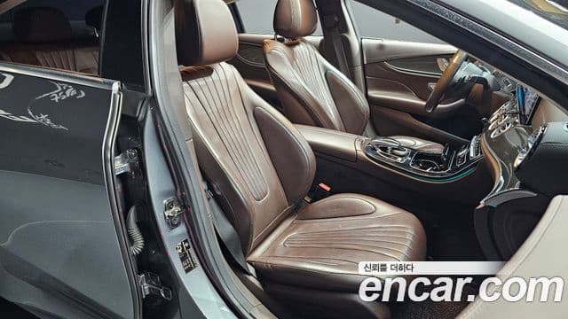 Mercedes-Benz CLS-Class 2020 — Photo 4/20