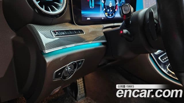 Mercedes-Benz CLS-Class 2020 — Photo 18/20